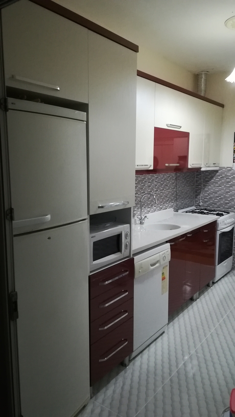 Modern Bordo & Beyaz Mutfak